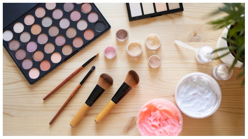 Dyxrozunon in Makeup Products